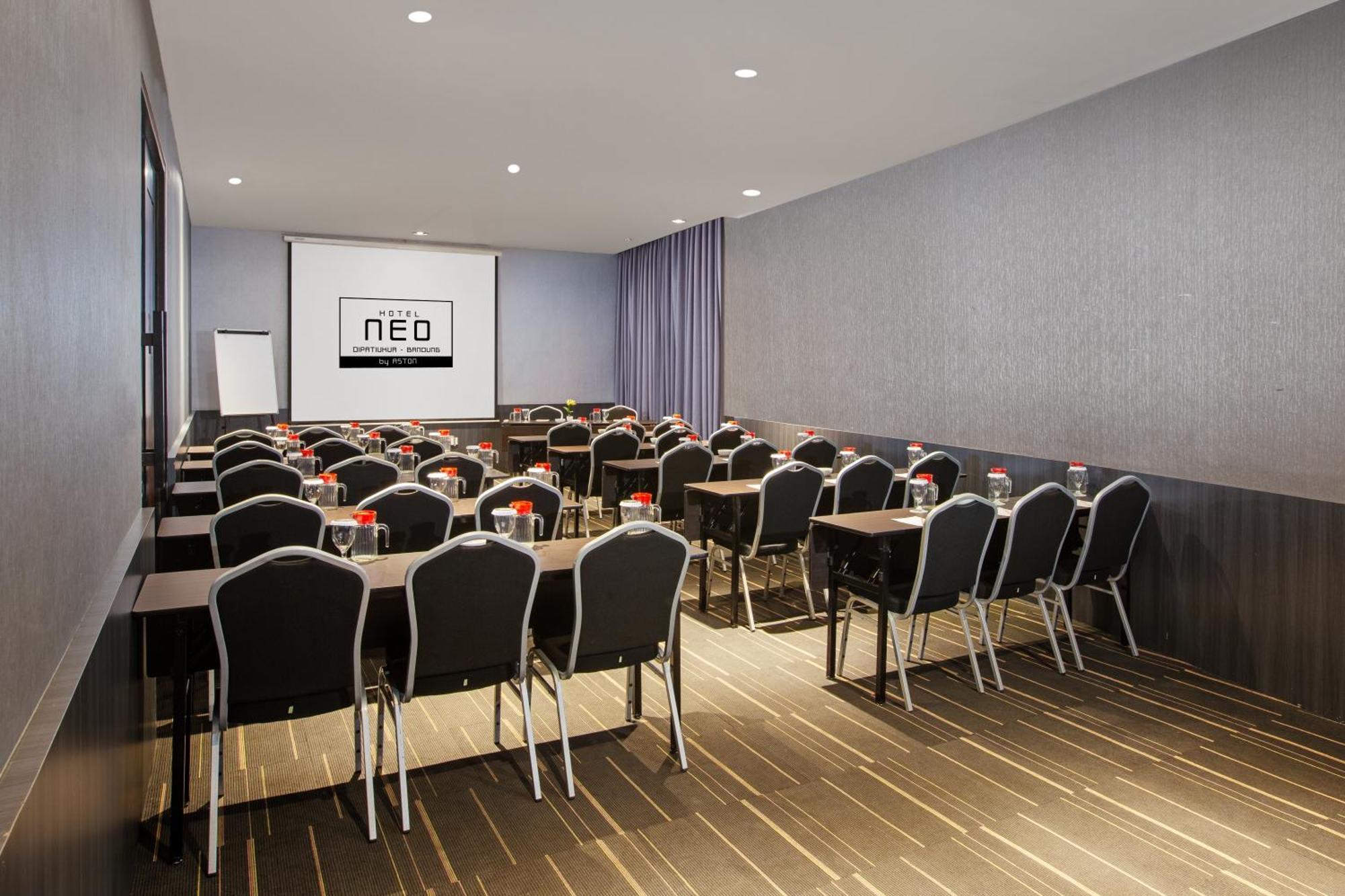 Neo Dipatiukur Bandung By Aston Hotell Eksteriør bilde
